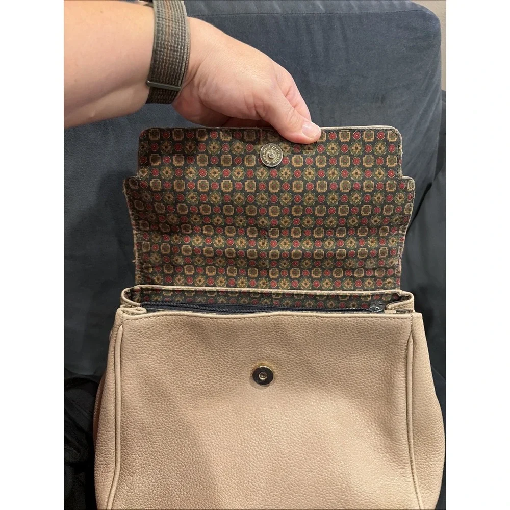 Vintage Liz Claiborne Beige pebbled leather top-handle satchel 90's Classic